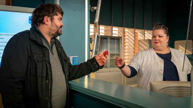 Krimiserie: Notruf Hafenkante – Schwer verliebt (ZDF 19:25 – 20:15 Uhr)