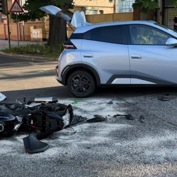 Motorradfahrer bei Verkehrsunfall schwer verletzt