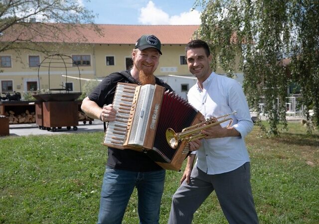 Musik in den Bergen – Dominik Glöbl unterwegs im Bayerischen Wald (MDR  20:15 – 21:45 Uhr)