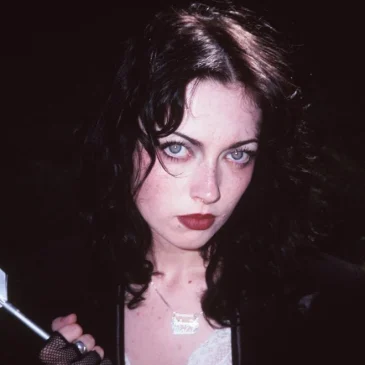 Violet Grohl veröffentlicht ihre neue Single “595”