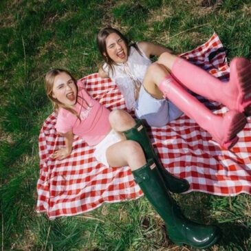Jenny & Joy veröffentlichen ihre neue Single & Video “Kein Schwein”